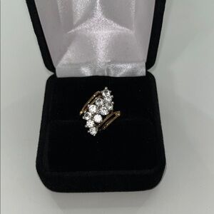 Elegant Gold Women's Ring